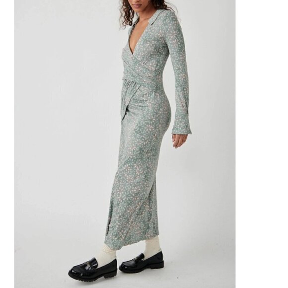 #164 NWT Free People Shayla Wrap Midi Dress in Mint Combo - Picture 1 of 9